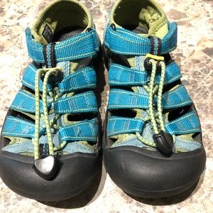 Sz 3 Keen Youth's Newport H2